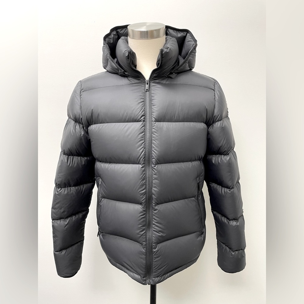 **SOLD** 🔥Men’s Moose Knuckles Puffer Coat size Large PRISTINE